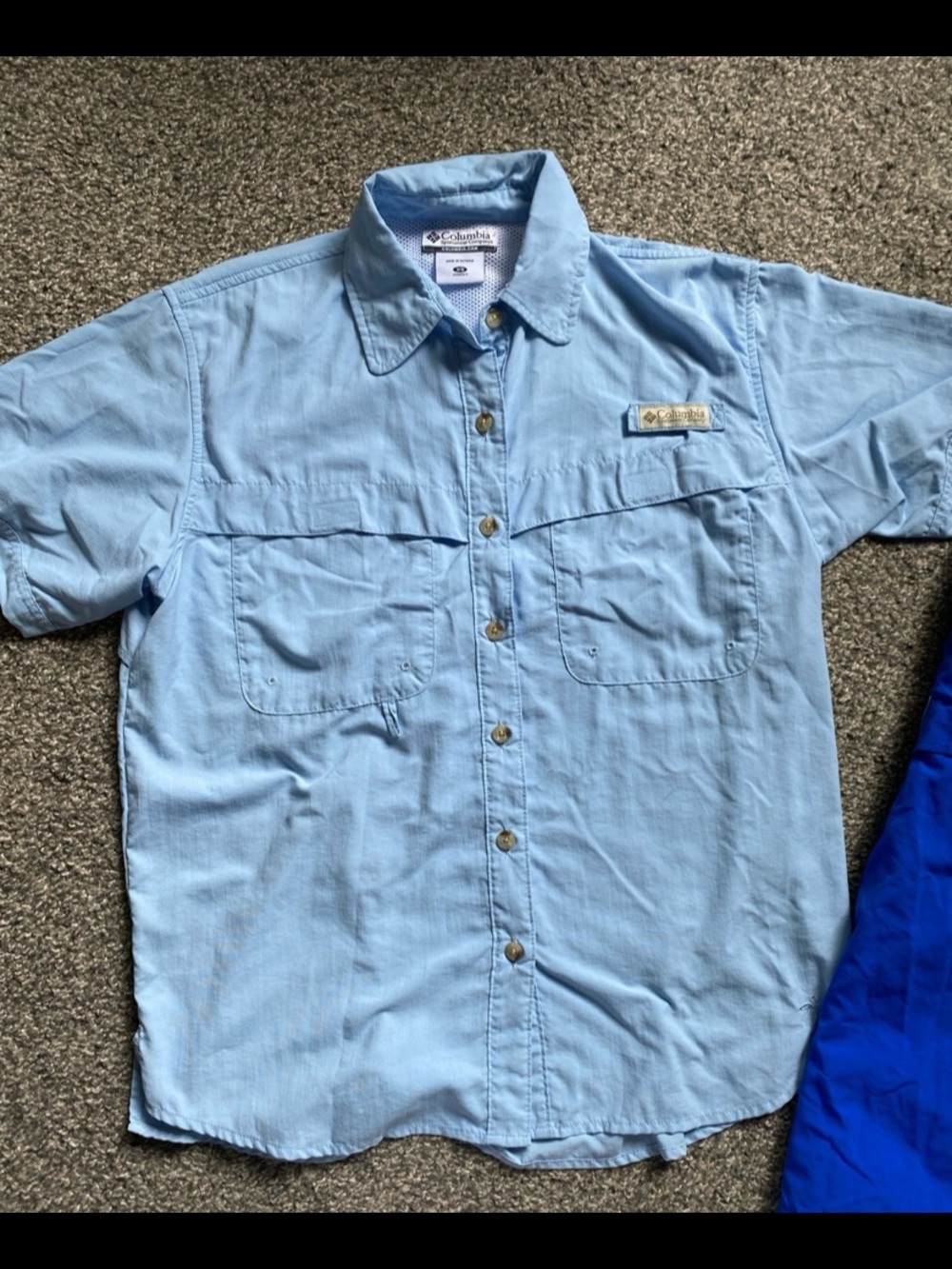 Columbia womens Light Blue Short-Sleeve Button-Down Shirt